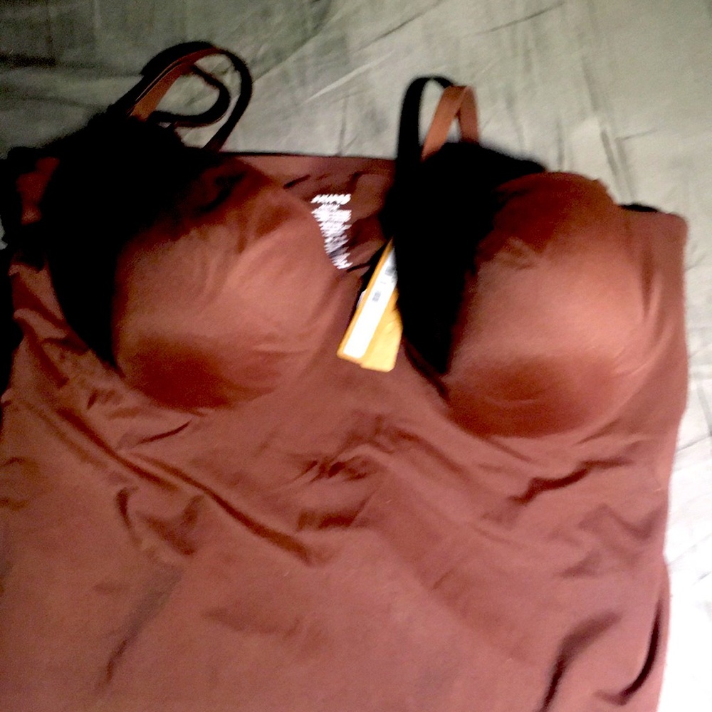 SKIMS BODY CORSET 4X SIZE NEW WITH TAGS